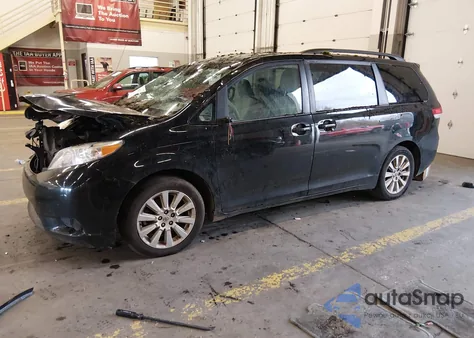 2013 Toyota Sienna Le 7 Passenger from USA, damaged, VIN 5TDJK3DC3DS058336